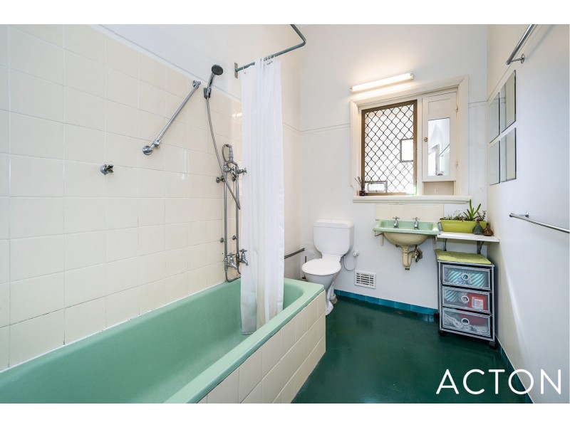 39 Hawkstone Street, Cottesloe WA 6011