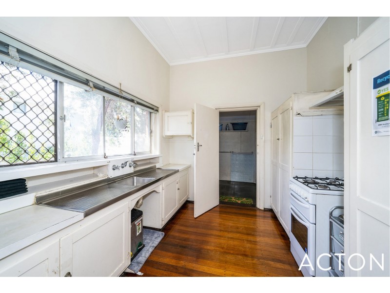 39 Hawkstone Street, Cottesloe WA 6011