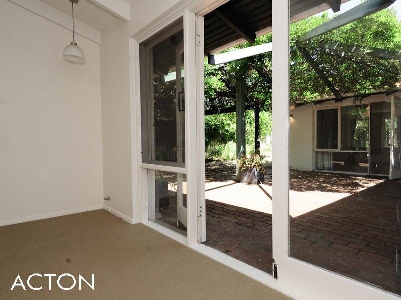 7 Ackland Way, Cottesloe WA 6011