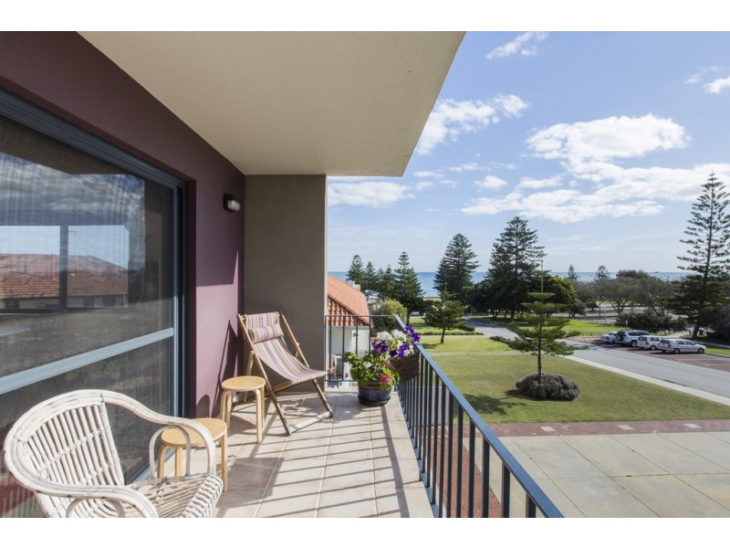 6/7 Napier Street, Cottesloe WA 6011