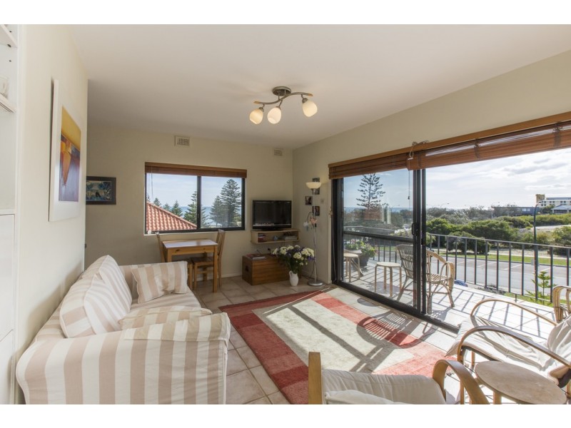 6/7 Napier Street, Cottesloe WA 6011