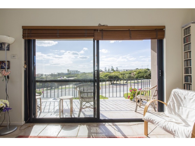 6/7 Napier Street, Cottesloe WA 6011