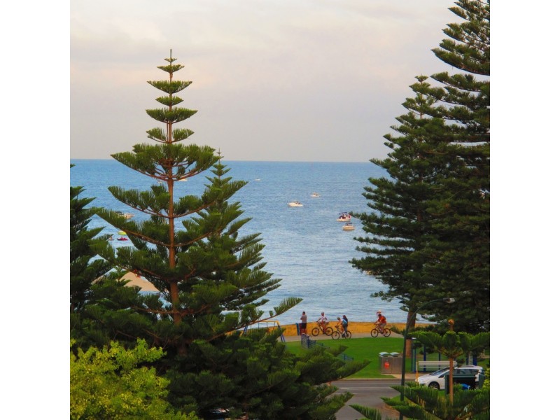 6/7 Napier Street, Cottesloe WA 6011