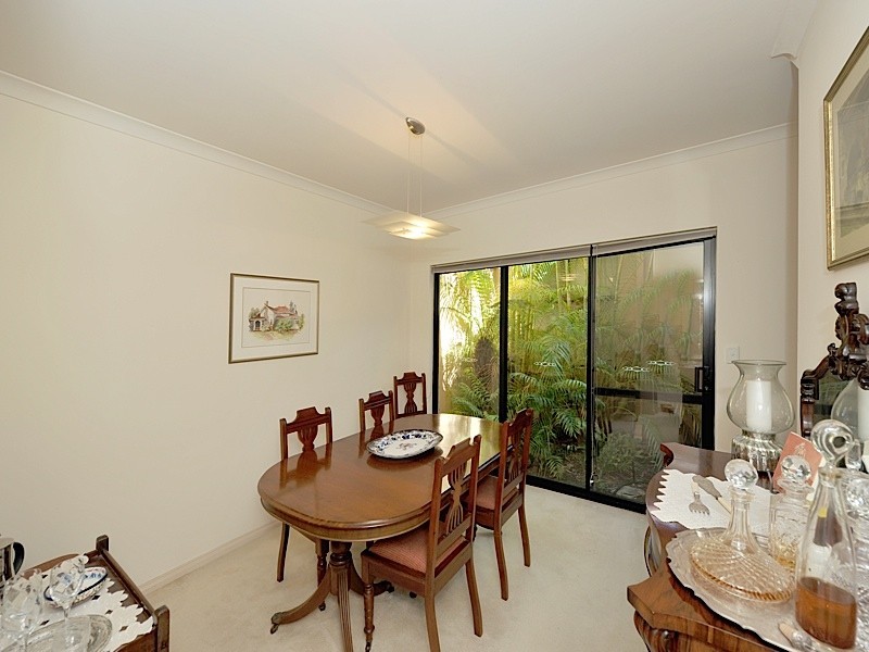 2/17 Tweeddale, Applecross WA 6153