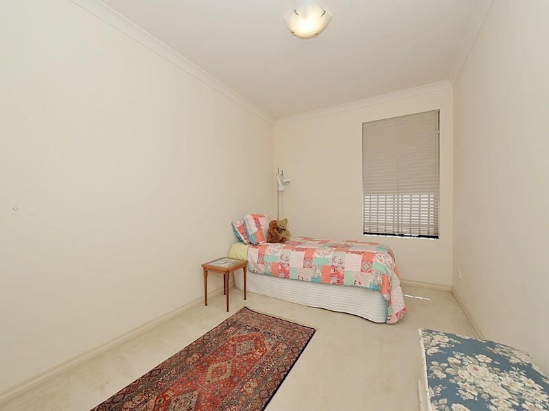 2/17 Tweeddale, Applecross WA 6153