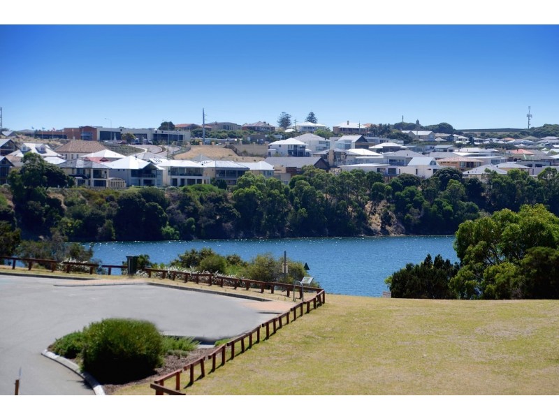 2/45 Rule Street, North Fremantle WA 6159