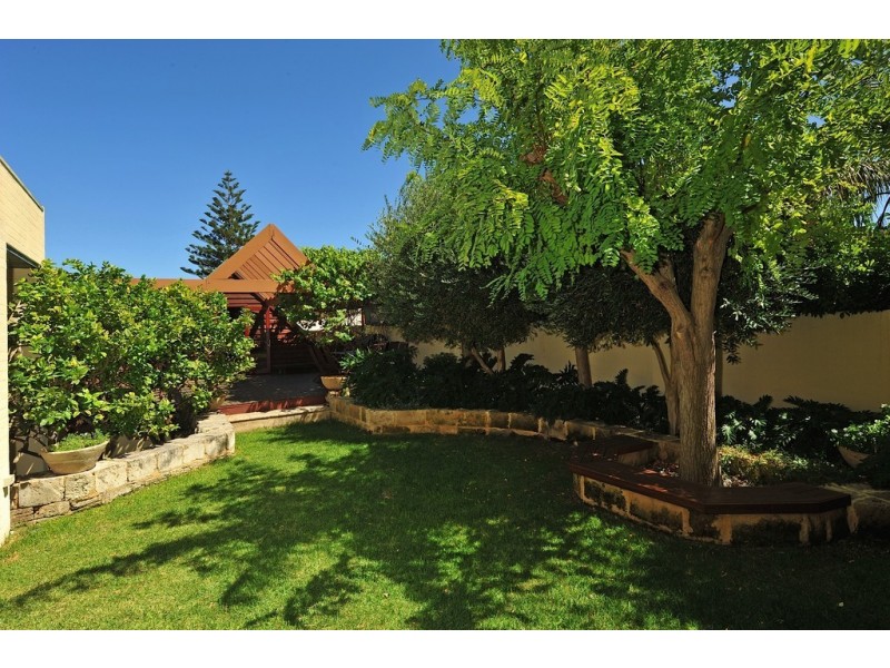 2/45 Rule Street, North Fremantle WA 6159