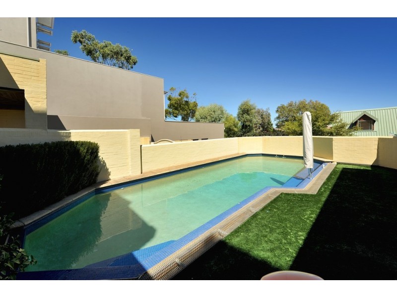 2/45 Rule Street, North Fremantle WA 6159