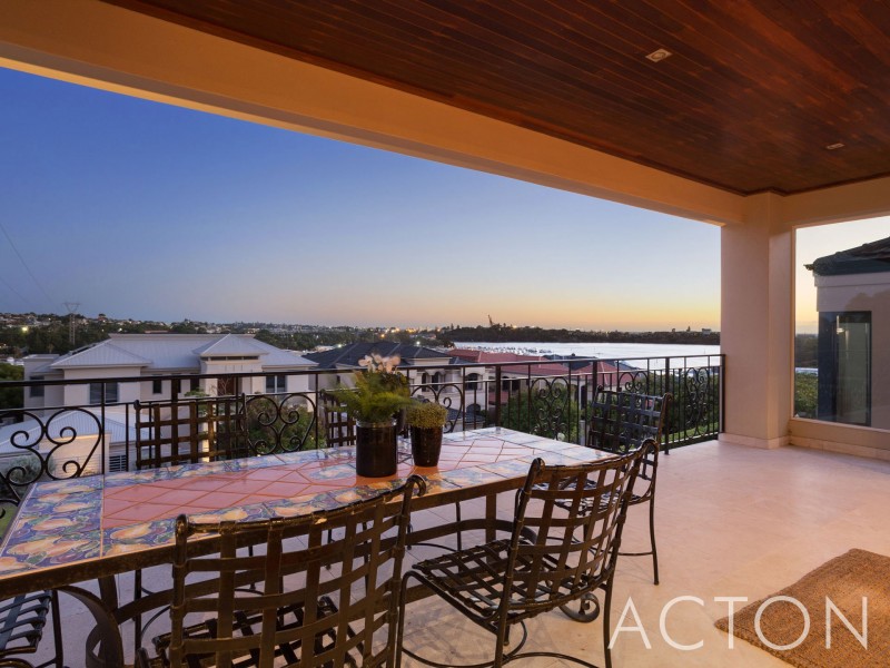 8 Faulkner Circle, Mosman Park WA 6012