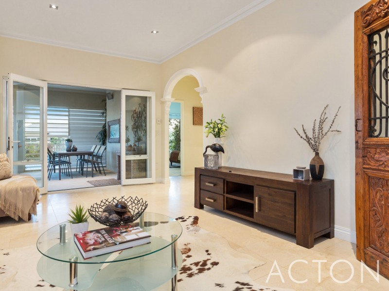 8 Faulkner Circle, Mosman Park WA 6012