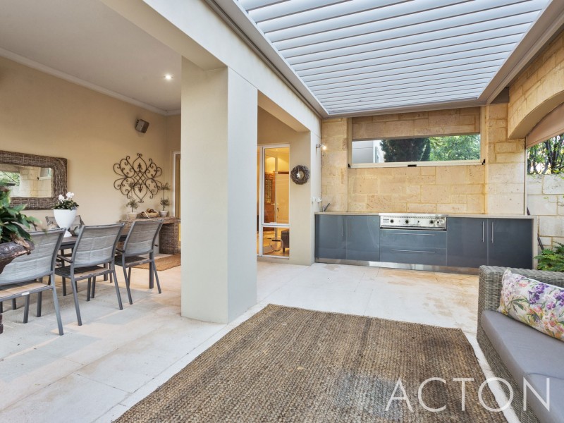 8 Faulkner Circle, Mosman Park WA 6012