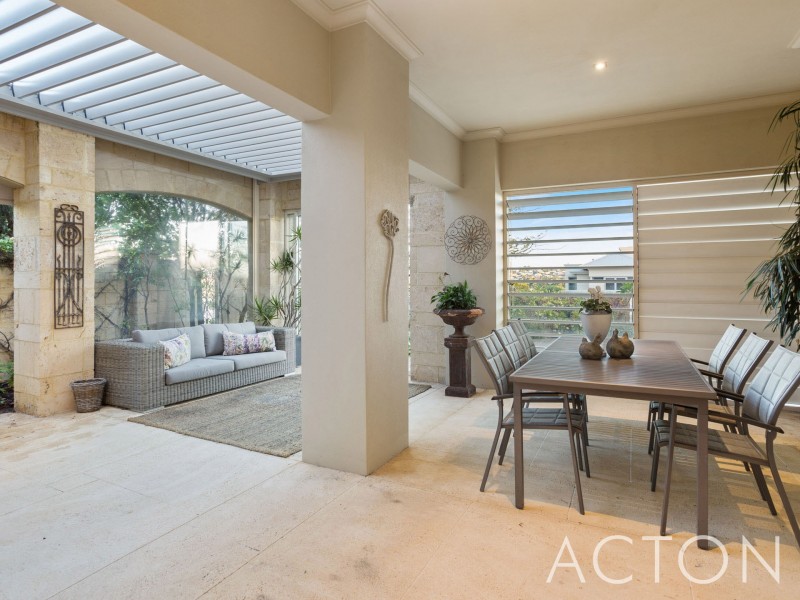 8 Faulkner Circle, Mosman Park WA 6012