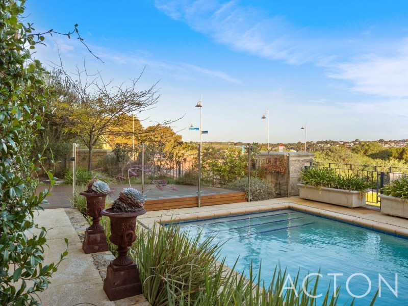 8 Faulkner Circle, Mosman Park WA 6012