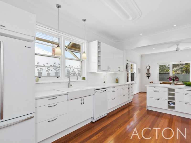 16 Swansea Street, Swanbourne WA 6010