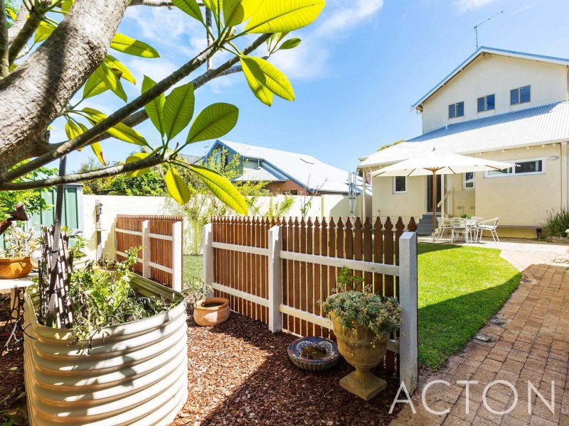 16 Swansea Street, Swanbourne WA 6010