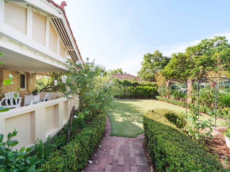 49 Doonan Road, Nedlands WA 6009