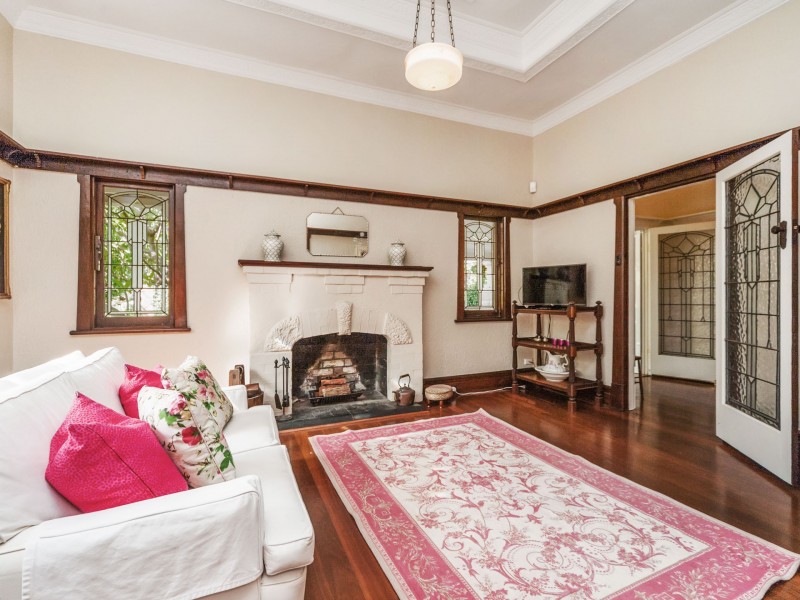 49 Doonan Road, Nedlands WA 6009