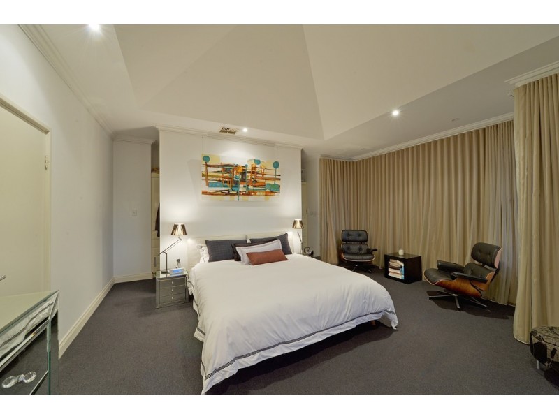 2 Eileen Street, Cottesloe WA 6011