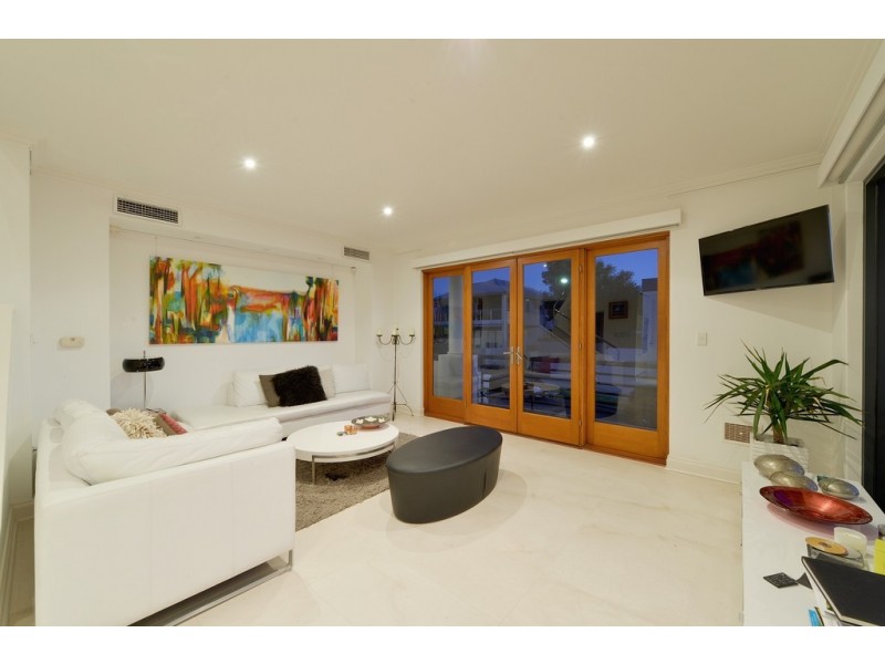 2 Eileen Street, Cottesloe WA 6011