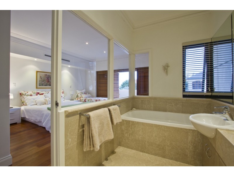 11 Warnham Road, Cottesloe WA 6011