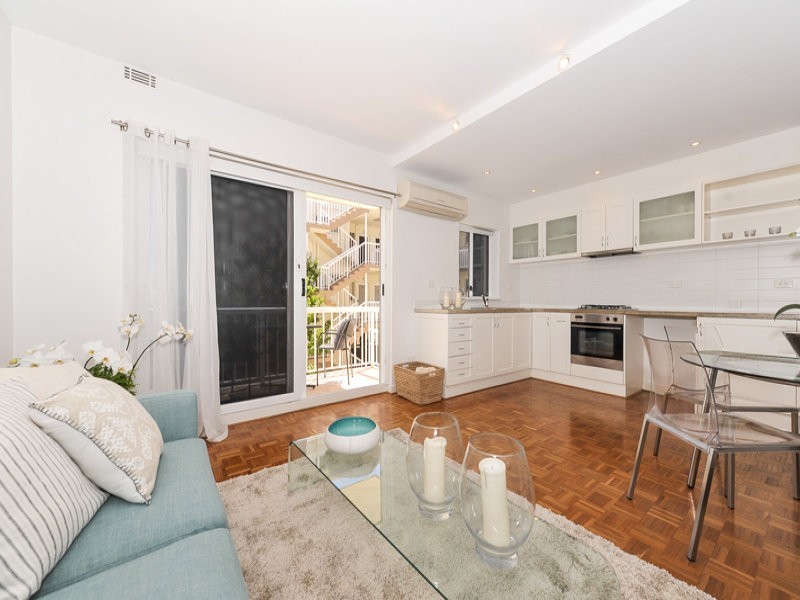 13/20 Overton Gardens, Cottesloe WA 6011