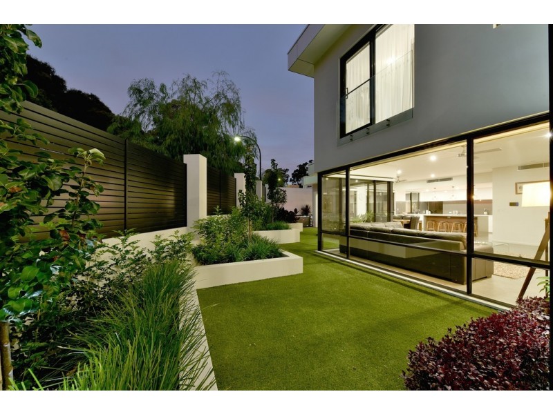 26 Swanway Crescent, Swanbourne WA 6010