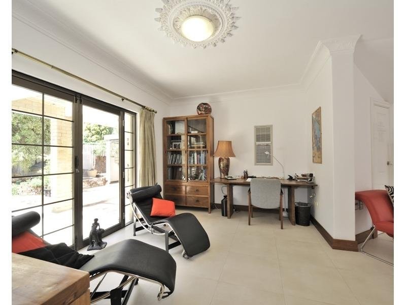 4/39 Victoria Avenue, Claremont WA 6010