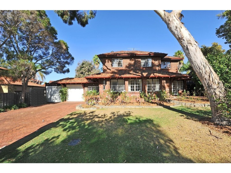 22 Hobbs Avenue, Dalkeith WA 6009