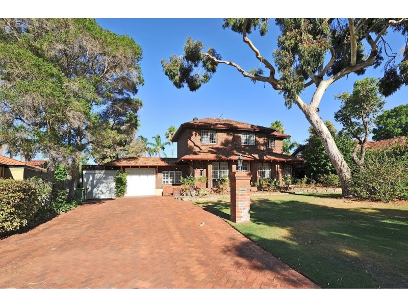 22 Hobbs Avenue, Dalkeith WA 6009