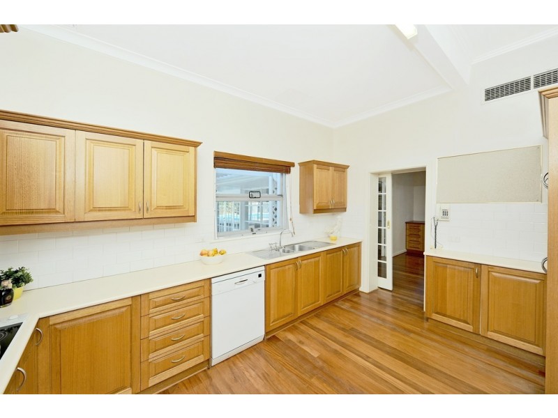 22 Hobbs Avenue, Dalkeith WA 6009