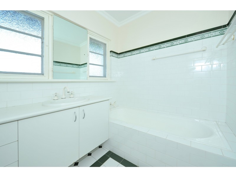 22 Hobbs Avenue, Dalkeith WA 6009