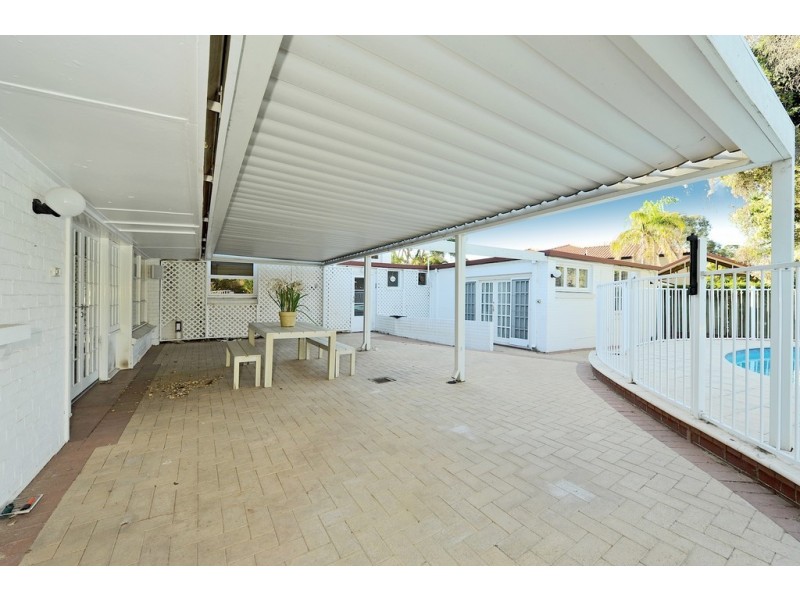 22 Hobbs Avenue, Dalkeith WA 6009