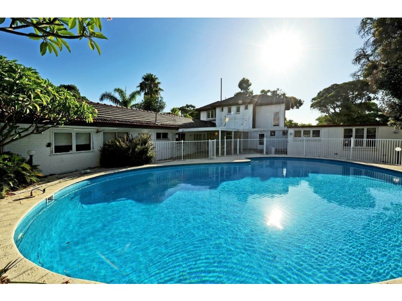 22 Hobbs Avenue, Dalkeith WA 6009