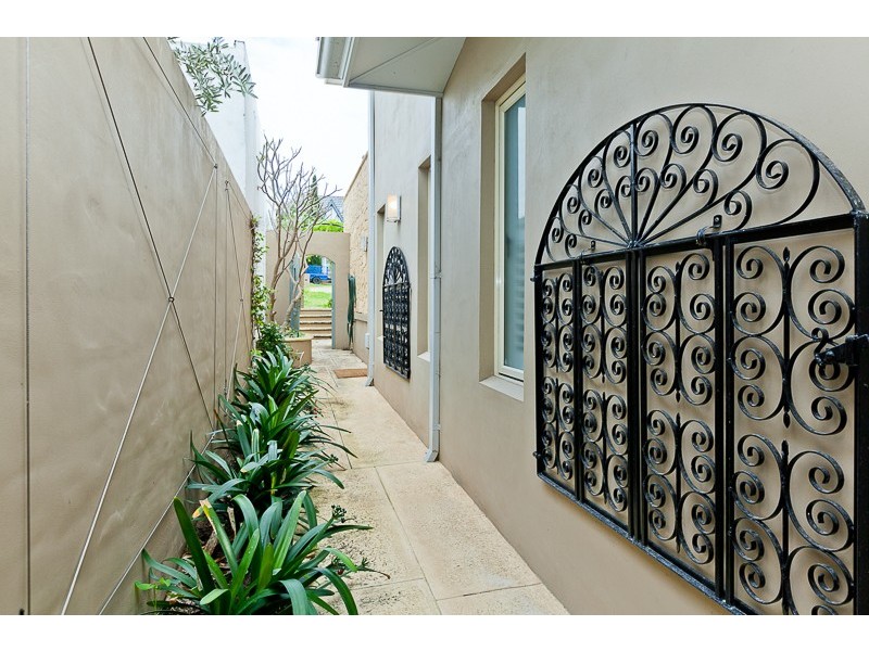 2 Lyons Street, Cottesloe WA 6011