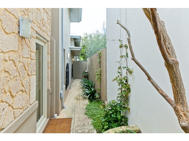2 Lyons Street, Cottesloe WA 6011