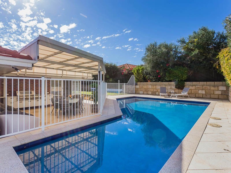 12 Grove End Ridge, Mount Claremont WA 6010