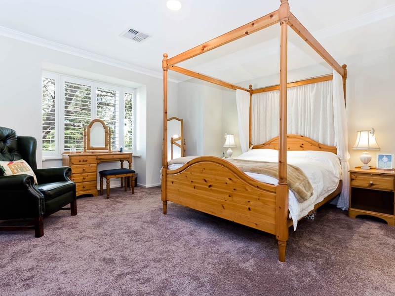 12 Grove End Ridge, Mount Claremont WA 6010