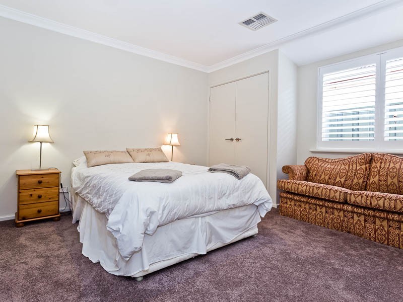 12 Grove End Ridge, Mount Claremont WA 6010