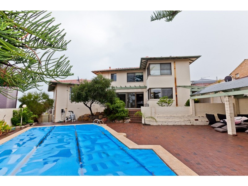 14 Weelara Road, City Beach WA 6015