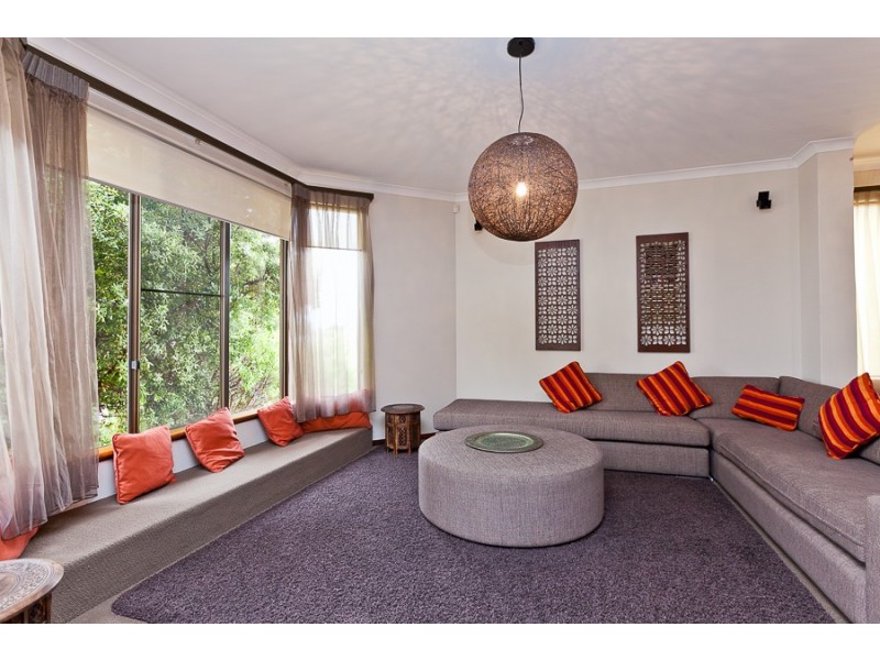 14 Weelara Road, City Beach WA 6015