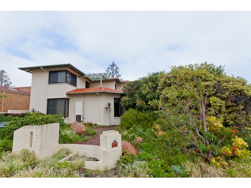 14 Weelara Road, City Beach WA 6015