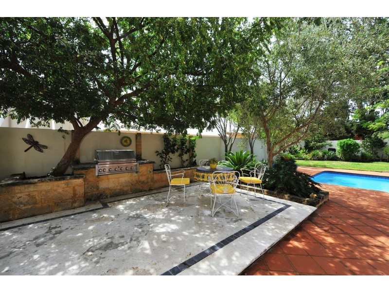 5 Briggs Street, Mosman Park WA 6012