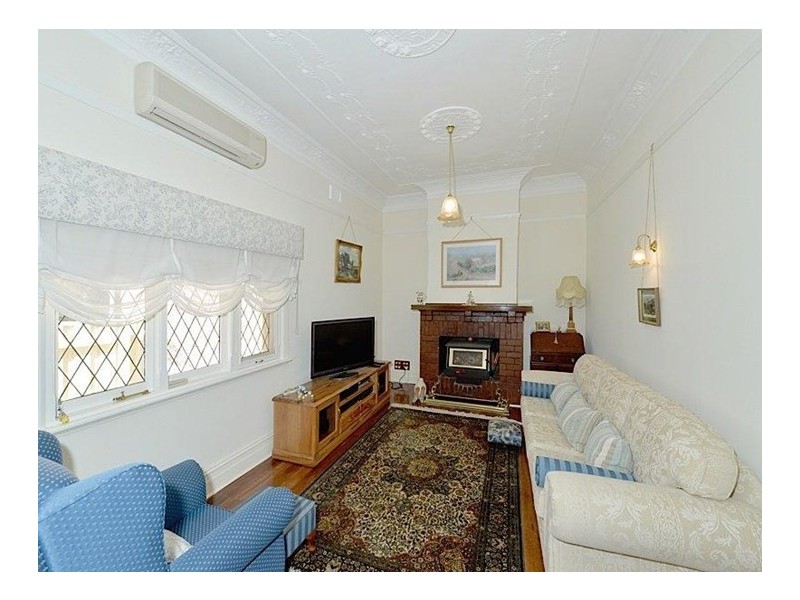 133 Curtin Avenue, Cottesloe WA 6011