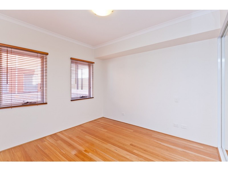 3/32 Fielder Street, East Perth WA 6004