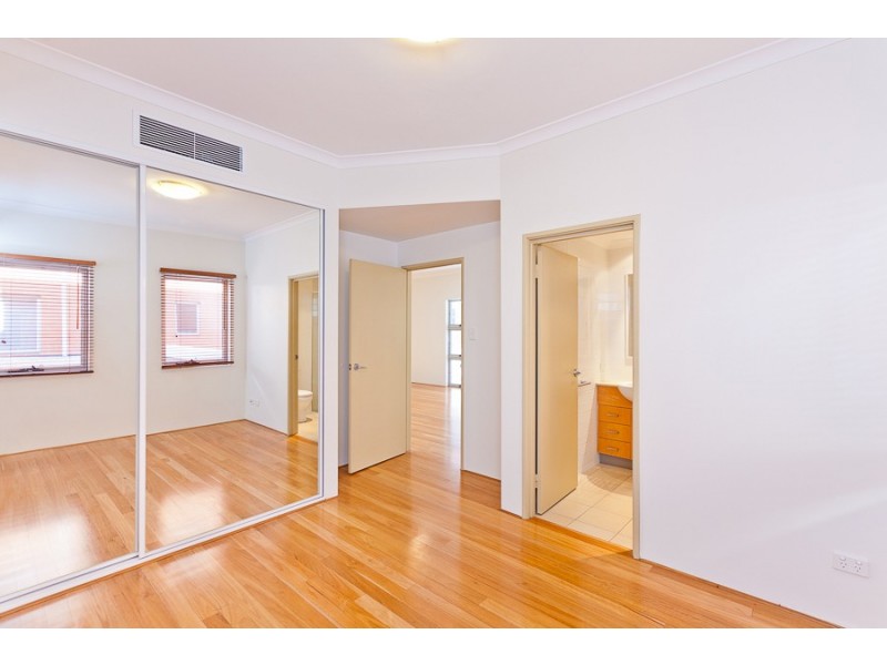 3/32 Fielder Street, East Perth WA 6004