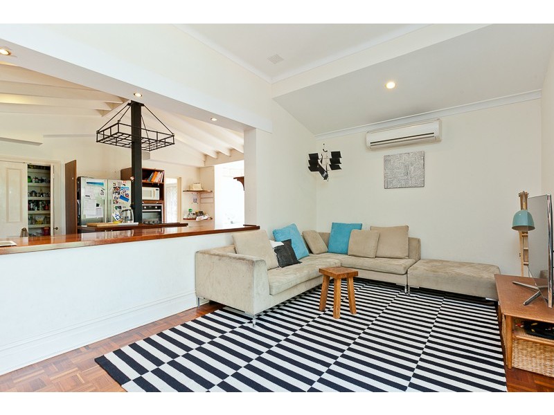 15 Venn Street, Peppermint Grove WA 6011