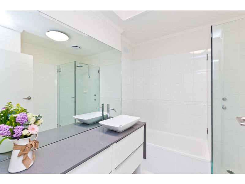 10/17 Salvado Road, Cottesloe WA 6011
