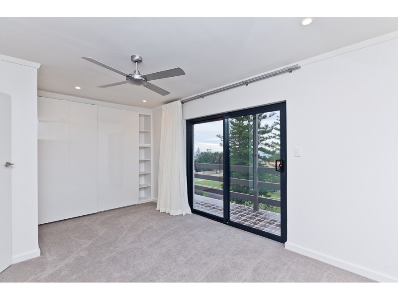 10/17 Salvado Road, Cottesloe WA 6011