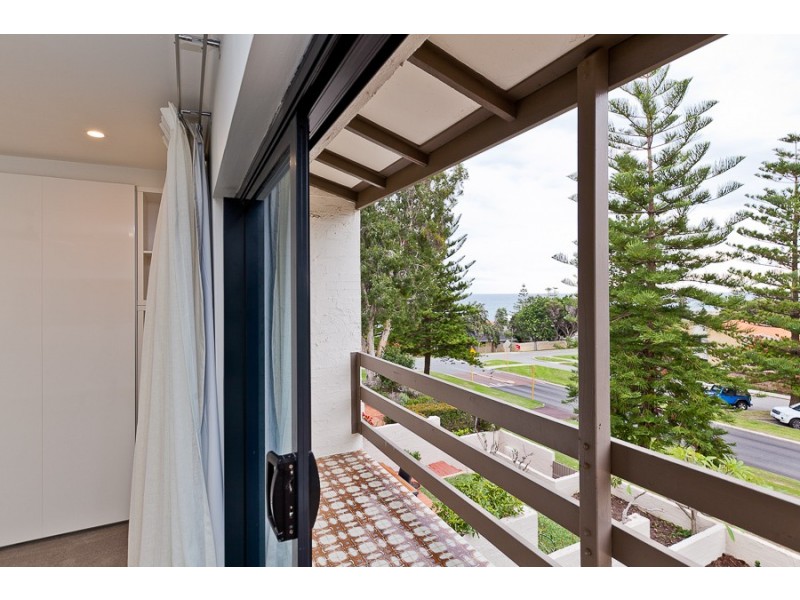 10/17 Salvado Road, Cottesloe WA 6011