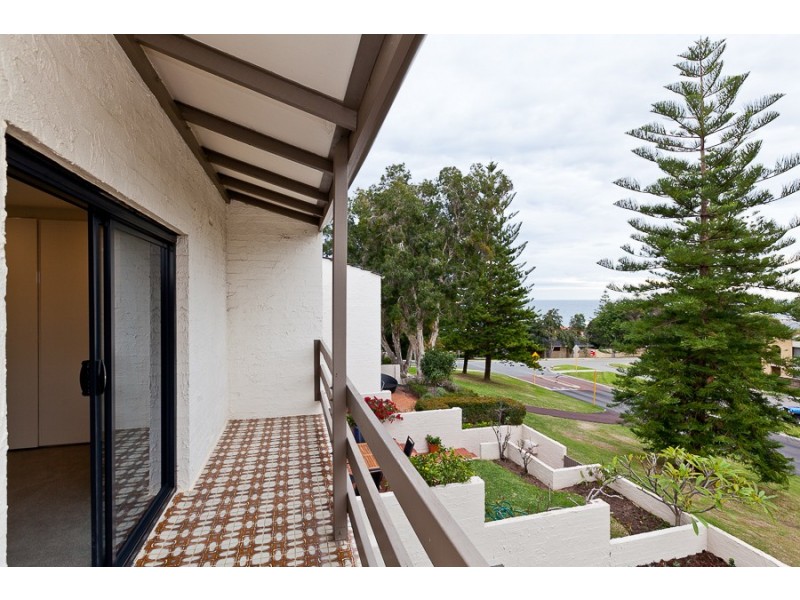 10/17 Salvado Road, Cottesloe WA 6011
